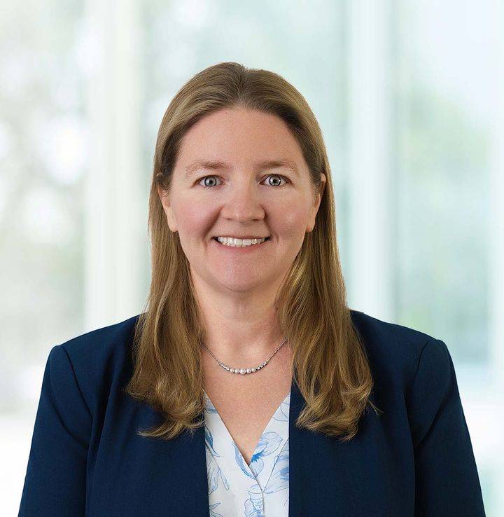 Amanda MacGee Bio Photo